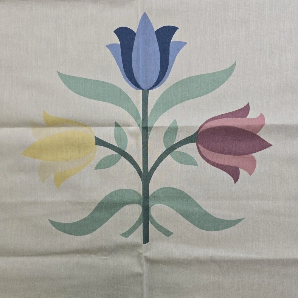Vintage Cheater Quilt Fabric Panel Tulip Floral Cotton Quilt Blue Border Pastel